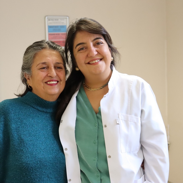 Kızını böbreğiyle ikinci kez hayata bağlayan anne: O mutlu ve sağlıklıysa b...