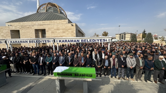 Karaman'da beşinci kattan düşmesi sonucu ölen öğretmenin cenazesi defnedildi