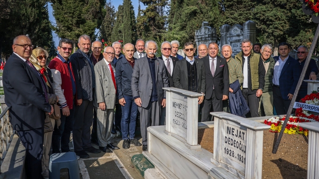Trabzonspor'un kurucu başkanlarından Rıfat Dedeoğlu, mezarı başında anıldı
