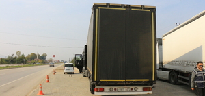 Durdurulan TIR'dan 11 kaçak göçmen çıktı