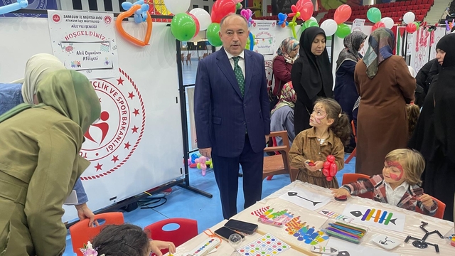 Samsun'da "Aile Şenliği" ve Gazze yararına "Hayır Çarşısı" düzenlendi