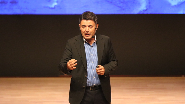 Ulaştırma ve Altyapı Bakan Yardımcısı Boyraz, Kocaeli'de üniversite öğrencilerine yatırımları anlattı: