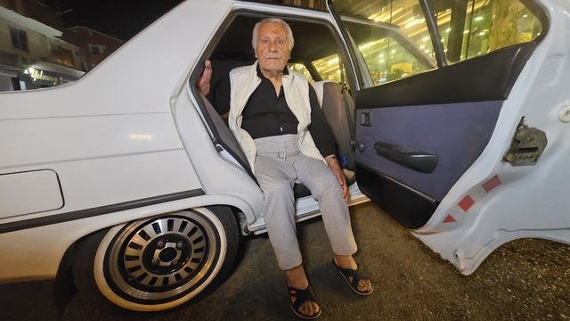 Eşini kaybettikten sonra 5 yıldır otomobilde yaşıyor