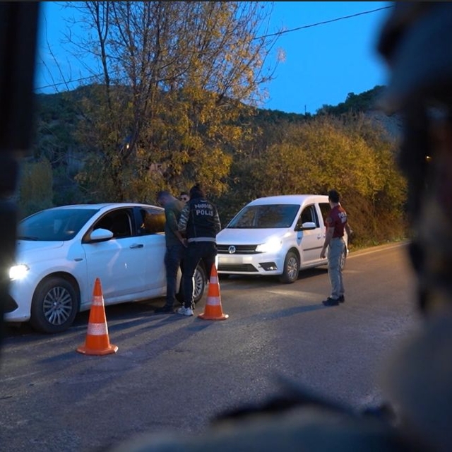 Tunceli merkezli 3 ilde operasyon; 23 kilo esrar ele geçirildi