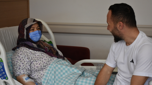 Böbrek hastası ablalarına "hayat vermek" için yarıştılar