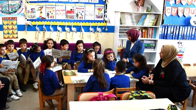 Gümüşhacıköy Kaymakamı Güneş'ten ilkokula ziyaret