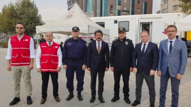 Kırşehir'de Cumhuriyetin 102'nci yılına özel 102 ünite kan bağışı