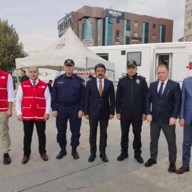 Kırşehir'de Cumhuriyetin 102'nci yılına özel 102 ünite kan bağışı