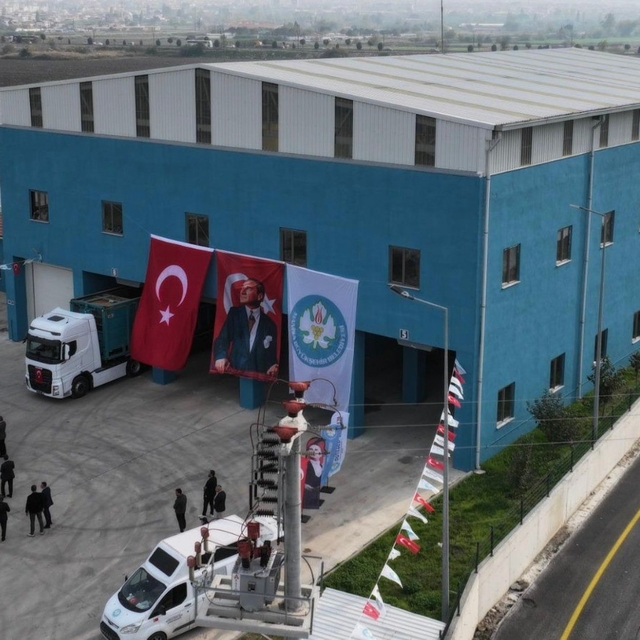 Çöp yolculuğu kısaldı, tasarruf arttı
Yunusemre'de açılan Katı Atık Transfe...