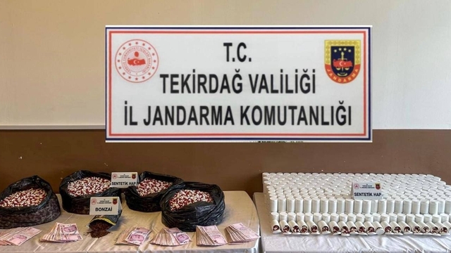 Tekirdağ'da dev uyuşturucu operasyonu: 55 bin sentetik ecza ele geçirildi