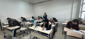 Vanlı öğrenciler ve yetişkinler kitap okuma yarışmasında buluştu
Van'da "4...