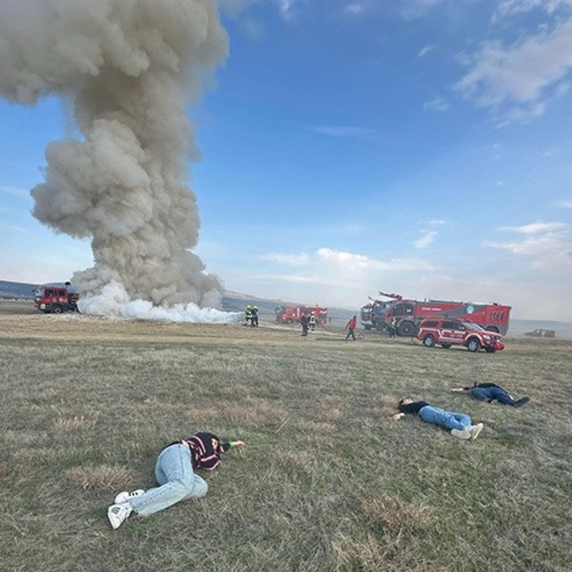Uşak Üniversitesi Sivil Havacılık MYO, havalimanındaki kaza kırım ve yangın...