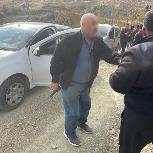 Alanya'da silahlı ve bıçaklı kavga kanlı bitti: 2 yaralı