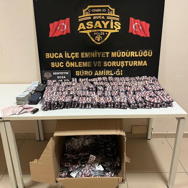 Balıkesir'den İzmir'e uyuşturucu sevkiyatı: 10 gözaltı