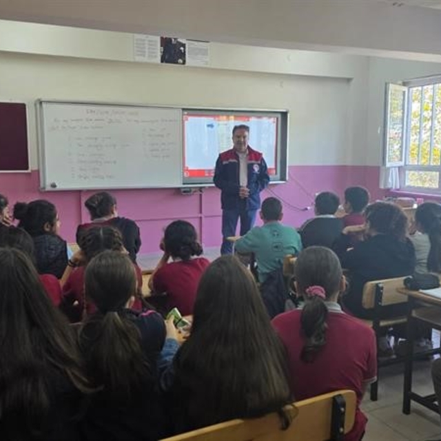 Öğrencilere sürdürülebilir gelecek dersi verildi