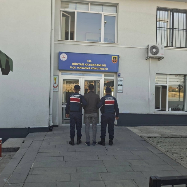 Aranması bulunan FETÖ üyesi yakalandı