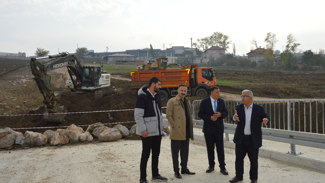 Kaymakam Ayvat ve Belediye Başkanı İkiz köprü ve yol çalışmalarını inceledi