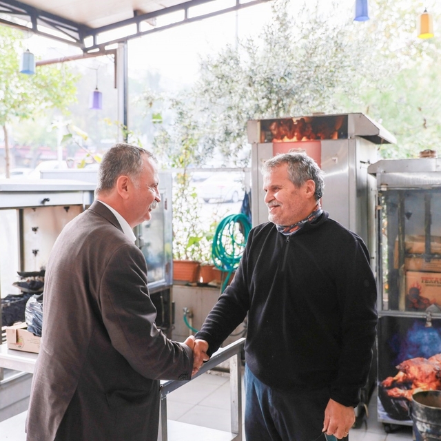 Başkan Balaban, esnafın taleplerini yerinde dinledi