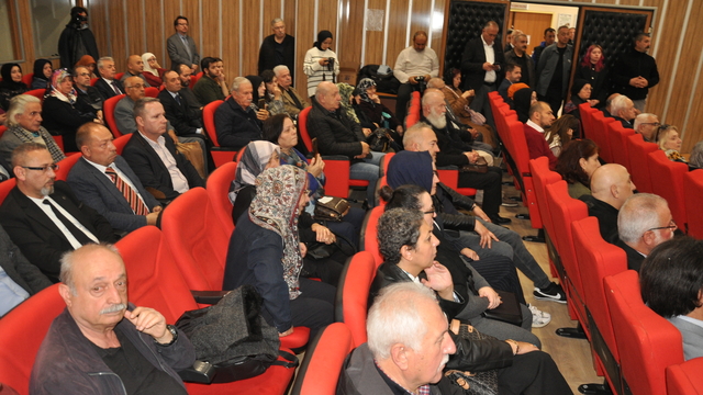 Yaşayan İnsan Hazinesi Ödülü sahibi çini sanatçısı Üstünkaya Kütahya'da anıldı