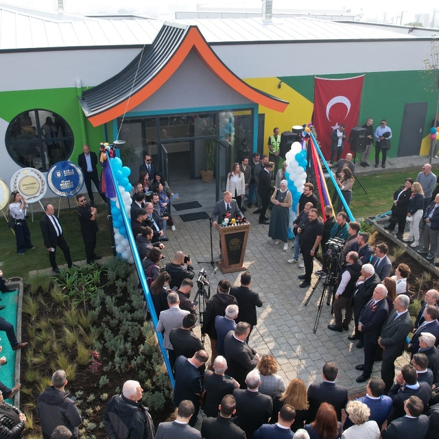 Nilüfer Belediyesi'nin dördüncü, kreş ve gündüz bakımevi açıldı
Bu kreş gec...