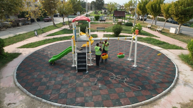 Akdeniz'in parklarında yenileme çalışmaları devam ediyor