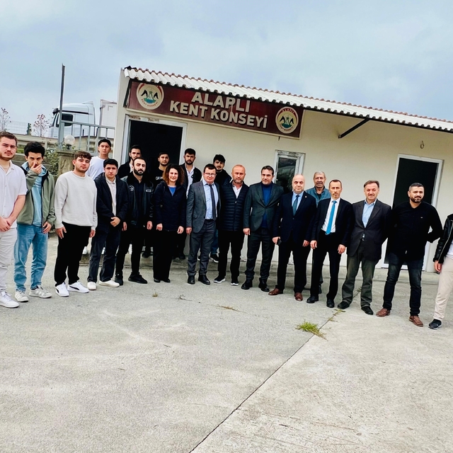 Alaplı'da üniversite öğrencilerinden ATM ve baz istasyonu talebi