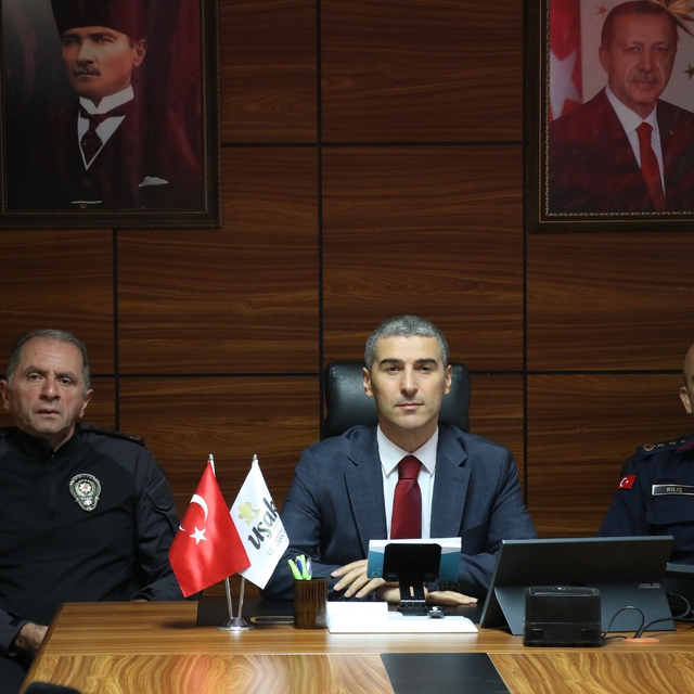 Uşak'ta hakkında kesinleşmiş hapis cezası bulunan 179 kişi yakalandı
Uşak't...