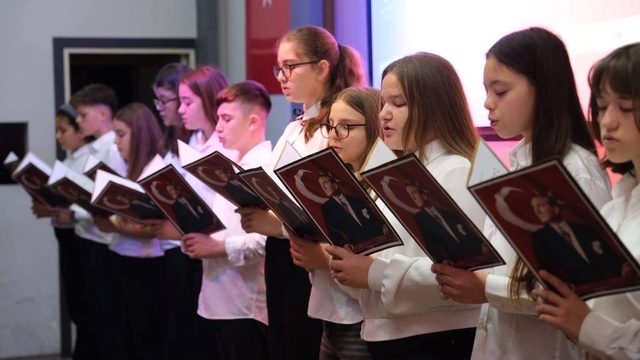 Orhaneli'de "Atatürk'ü Anma Programı" düzenlendi