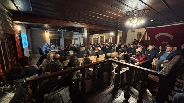 II. Dünya savaşında Türkler
Marmara Üniversitesi Öğretim Üyesi Prof. Dr. Ali Satan;
"Türkiye savaşı girmedi, ama 4 milyon Türkoğlu Türk hayatını kaybetti veya kaybedildi"
"Türk Devletler Teşkilatı bu acıları duyurmalı, sinema ve belgesel yapımı teşvik edilmeli"