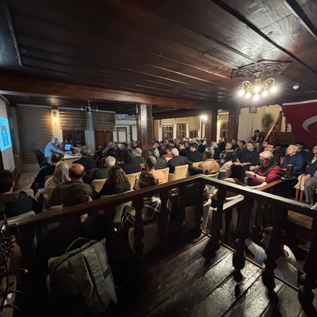 II. Dünya savaşında Türkler
Marmara Üniversitesi Öğretim Üyesi Prof. Dr. Al...