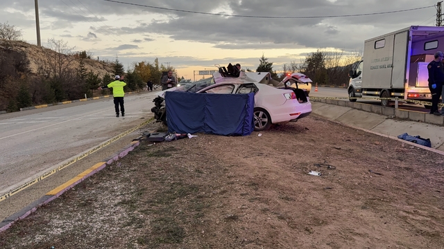 Burdur'da tırla çarpışan otomobilin sürücüsü öldü