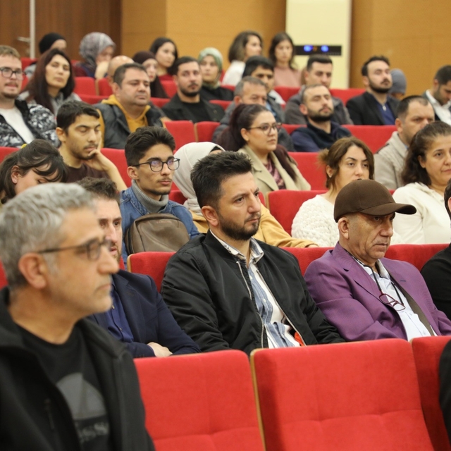 BARÜ'de "Malazgirt'i Yeniden Keşfetmek" konferansı düzenlendi