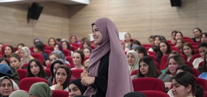 Rektör Akkaya ile Rektör Alican "Gençlerle Baş Başa" programında öğrenciler...