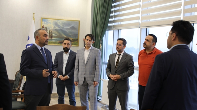 Rektör Akkaya, BARÜ'lü "Dünyanın En Etkili Bilim İnsanları" ile bir araya geldi