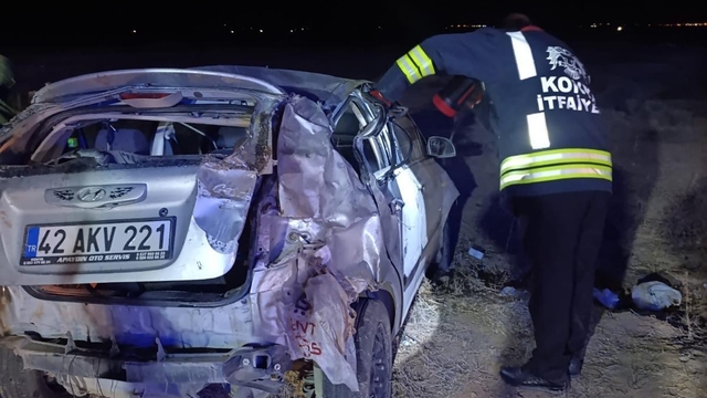 Konya'da şarampole devrilen otomobildeki 1 kişi öldü, 3 kişi yaralandı