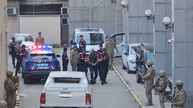 Çorum'da uyuşturucu operasyonunda yakalanan 3 zanlı tutuklandı