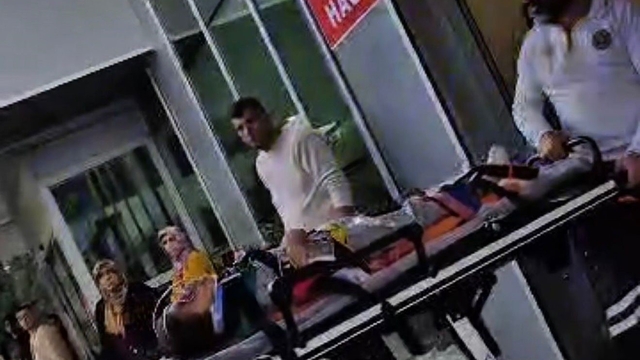 Sakarya'da da yürek sızlatan kaza: 2 yaşındaki çocuk hayatını kaybetti, ablası ağır yaralı
Çocuk sürücünün kullandığı patpat küçük kardeşlere çarptı: 12 yaşındaki sürücü gözaltında