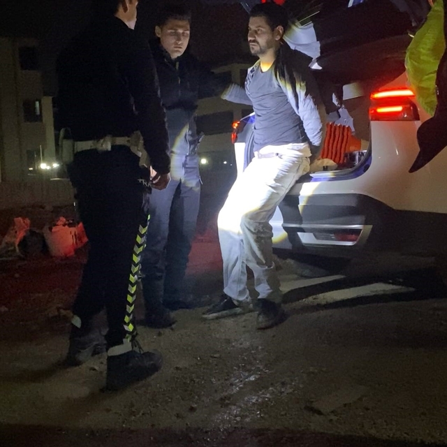 Dur ihtarına uymadı, inşaat alanında yakalandı