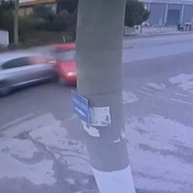İzmir'de 2 kişinin öldüğü, 4 kişinin yaralandığı kaza kamerada