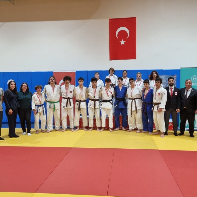 Okul sporları gençler judo il birinciliği nefesleri kesti