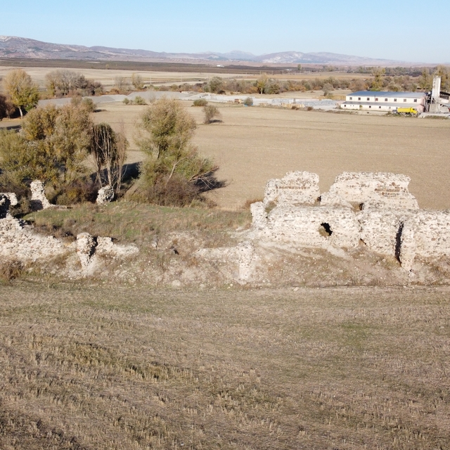 Asırlara meydan okuyan han, restore edilmeyi bekliyor