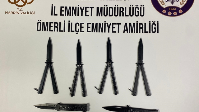 Mardin'de seyyar satıcıda kelebek ve sustalı bıçak yakalandı