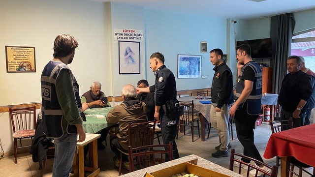 Datça'da 'huzur ve güven' uygulaması
24 sürücü ve 1 iş yeri cezadan kaçamadı