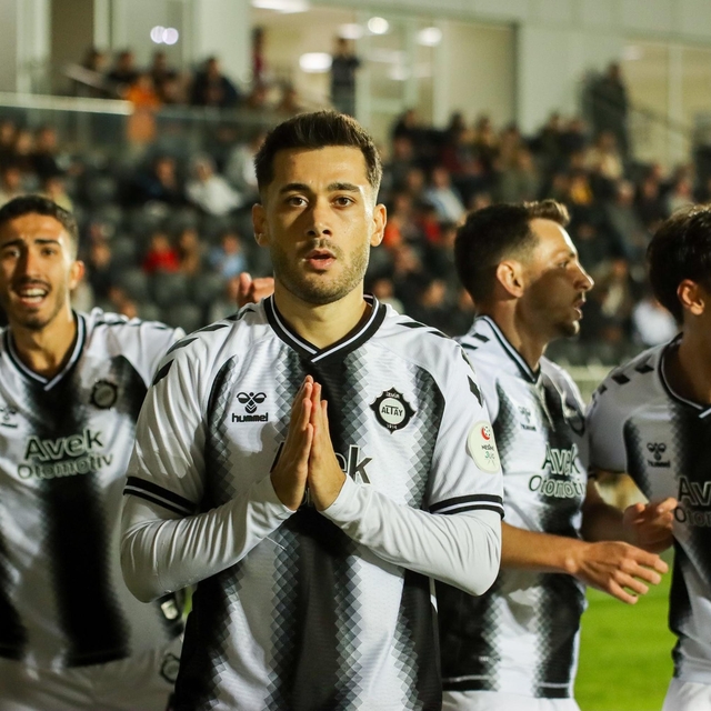 Altay evinde Balıkesirspor'la rakip