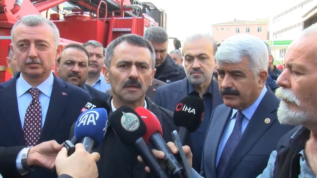 Kocaeli'de kozmetik fabrikasında yangın: 6 ölü, 4 yaralı (3)