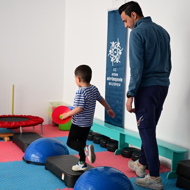 Aydın'da otizmli çocuklar için eşit ve ücretsiz eğitim fırsatı
Başkan Çerçi...