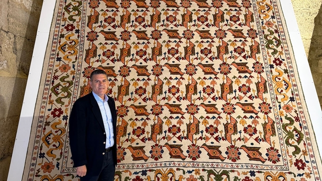 Yeniden dokunan Selçuklu halıları, Sultanhanı Kervansarayı'nda sergileniyor