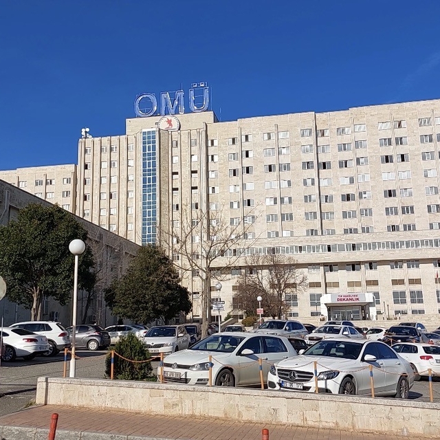 Özel kolej öğrencileri hamburgerden zehirlendi