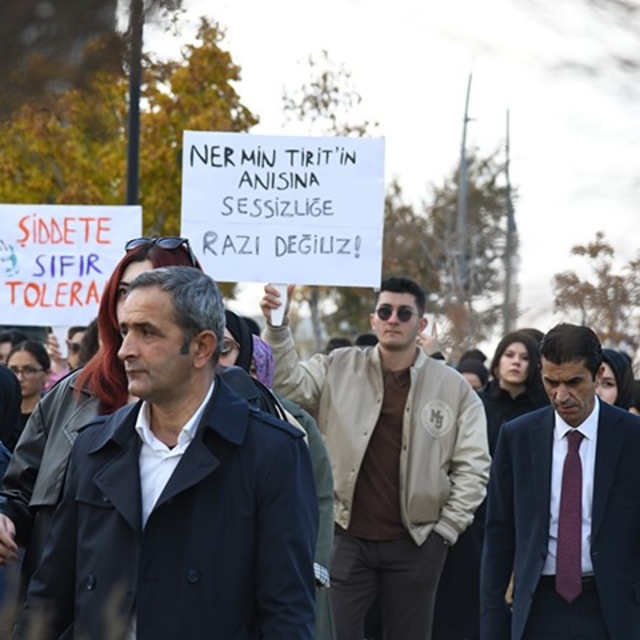 Rektör Çakmak: "Kadına yönelik şiddetin hiçbir biçimi kabul edilemez"
ETÜ k...