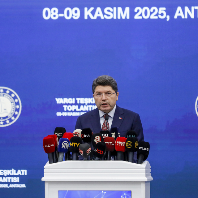 Adalet Bakanı Tunç: Kocaeli'deki yangınla ilgili 3 savcı görevlendirildi